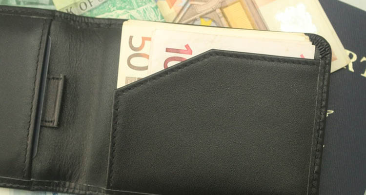 Kickstarter Wallet Slim Bifold