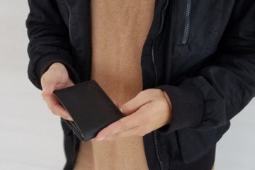Kickstarter Bi-Fold Wallet Rin HisPotion